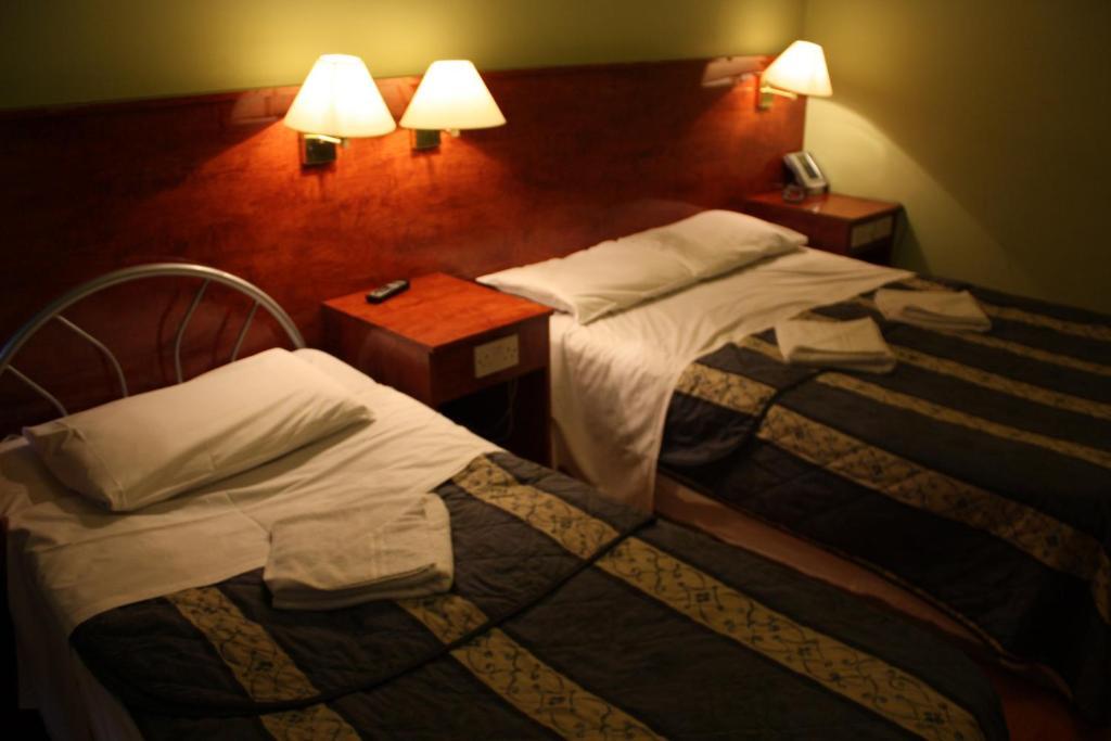 Townhouse Apollo, Hyde Park Otel Londra Oda fotoğraf